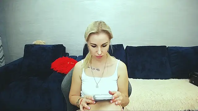 Hanna--Sweet online show from July 12, 10:06 am
