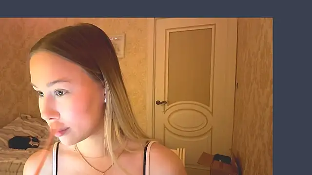 LashandraGiacomelli online show from December 14, 4:34 pm