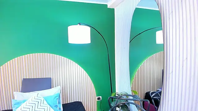Snapshot of dahianeconnor chatting on May 2, 11:37 am dahianeconnor online show from May 2, 11:37 am