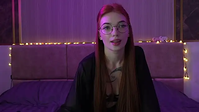 Snapshot of Mary_Harriss chatting on February 7, 7:12 am Mary Harriss online show from February 7, 7:12 am