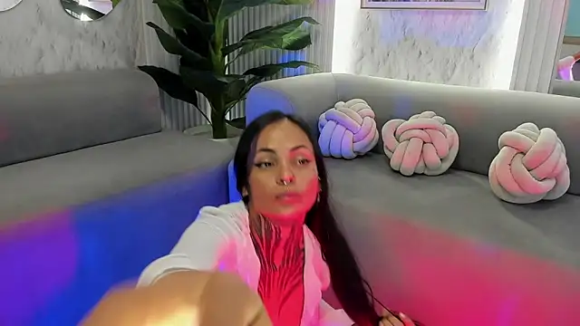 cheekybitch  online show from January 8, 3:09 am