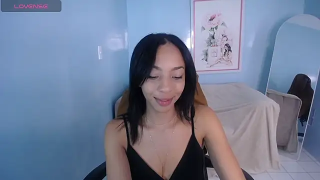 Snapshot of luna_meow_t chatting on December 21, 7:54 pm luna meow t online show from December 21, 7:54 pm