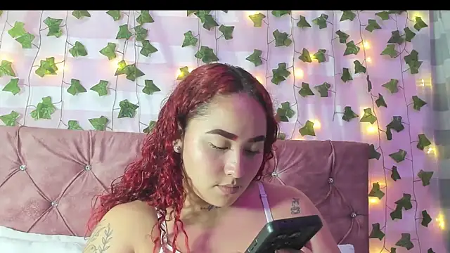 Ayla-marttinez online show from February 18, 1:56 am