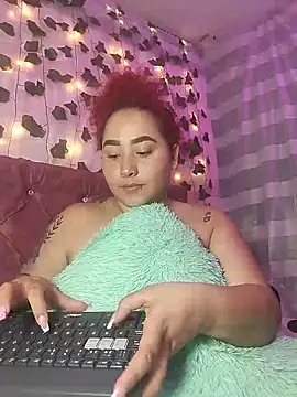 Snapshot of Ayla-marttinez chatting on June 14, 2:24 am Ayla-marttinez online show from June 14, 2:24 am