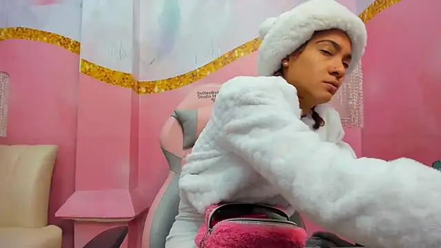 Jadde Greyy  online show from April 13, 11:59 am