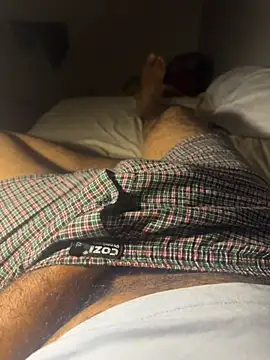 Snapshot of Night_outcam chatting on April 3, 9:13 pm Night outcam online show from April 3, 9:13 pm