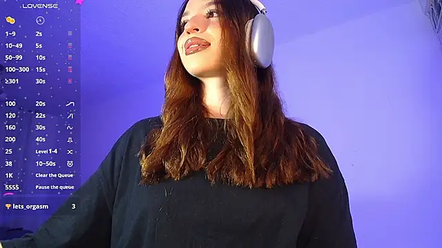 alina lee online show from March 24, 2:05 am