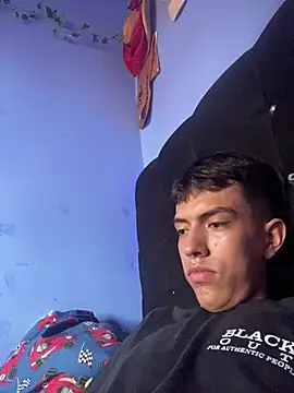 Juan Gomezz26 online show from April 7, 9:26 pm