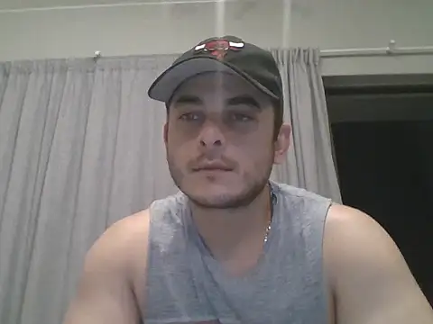 Snapshot of Marcelopret chatting on December 15, 9:52 pm Marcelopret online show from December 15, 9:52 pm