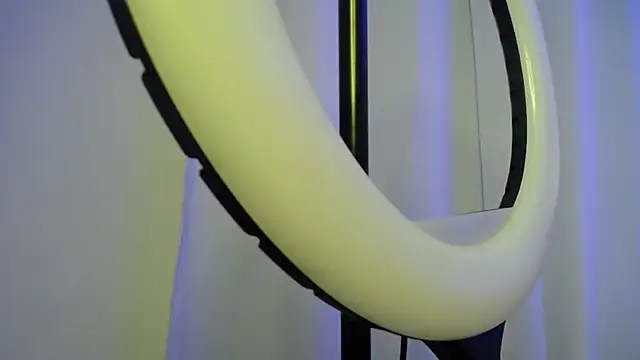 aylin ross  online show from March 19, 4:49 am