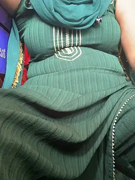 Snapshot of cute_mahi001 chatting on July 16, 5:35 am cute mahi001 online show from July 16, 5:35 am