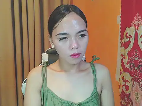 ur lovelyjessy online show from April 6, 6:42 pm