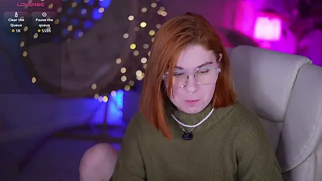 GingerPinky online show from March 25, 7:25 am