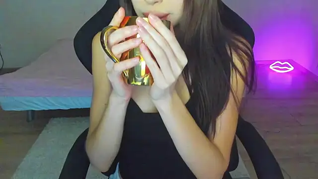 ufizuf online show from December 15, 9:02 am