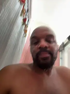 Snapshot of MrUnintentional chatting on February 6, 7:56 am MrUnintentional online show from February 6, 7:56 am