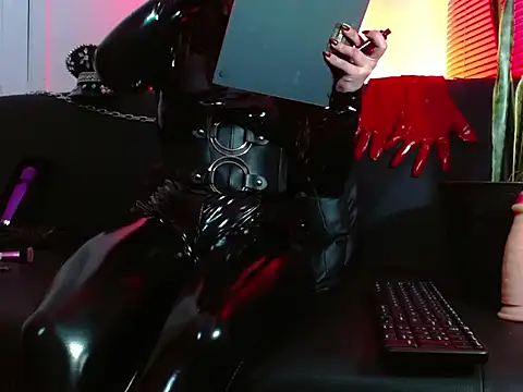 Snapshot of cleodoranoir chatting on February 18, 4:14 pm cleodoranoir online show from February 18, 4:14 pm