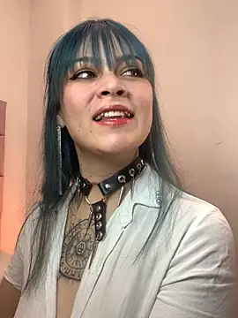 Snapshot of Adelaindiamond_ chatting on June 24, 12:37 pm Adelaindiamond online show from June 24, 12:37 pm