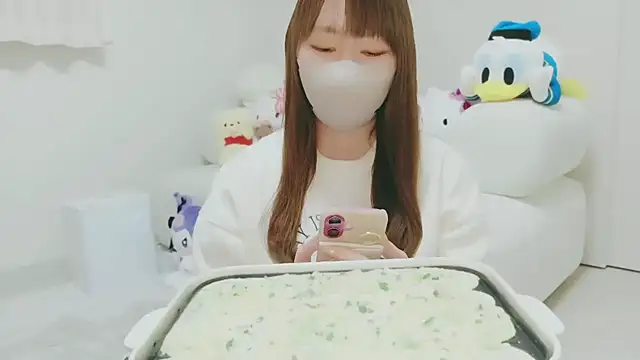 yuyuchan   online show from February 3, 12:32 pm