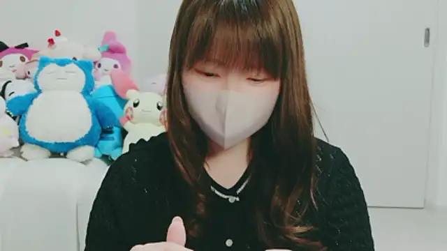 yuyuchan   online show from April 18, 11:14 am