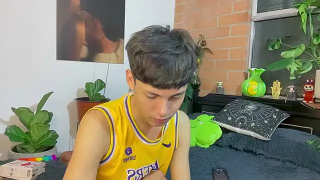 Andy Belier23 online show from March 26, 2:17 am