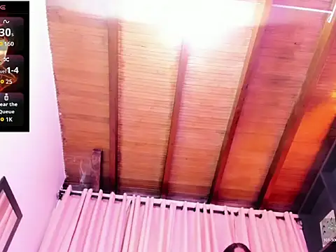 Snapshot of Kittymoretti chatting on May 17, 11:01 pm Kittymoretti online show from May 17, 11:01 pm