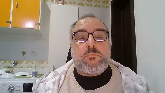 Snapshot of UrsoHardBRPT chatting on December 15, 6:56 pm UrsoHardBRPT online show from December 15, 6:56 pm