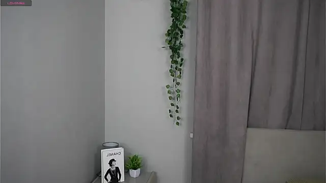 Snapshot of SharylOrbin chatting on January 15, 9:18 pm SharylOrbin online show from January 15, 9:18 pm