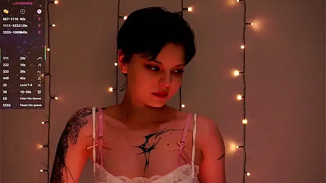 Snapshot of SharylOrbin chatting on February 7, 11:19 pm SharylOrbin online show from February 7, 11:19 pm