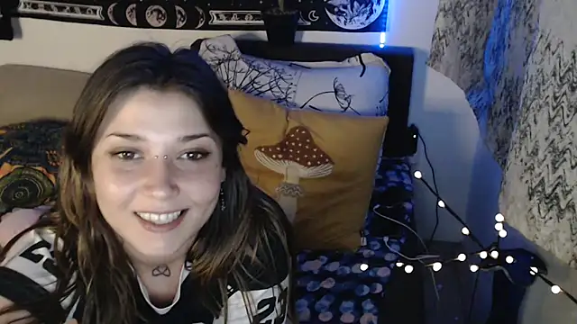 AlienforTwenty online show from March 21, 9:29 pm