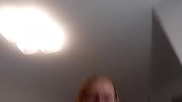 Snapshot of Alice_newhome chatting on May 13, 2:14 pm Alice newhome online show from May 13, 2:14 pm