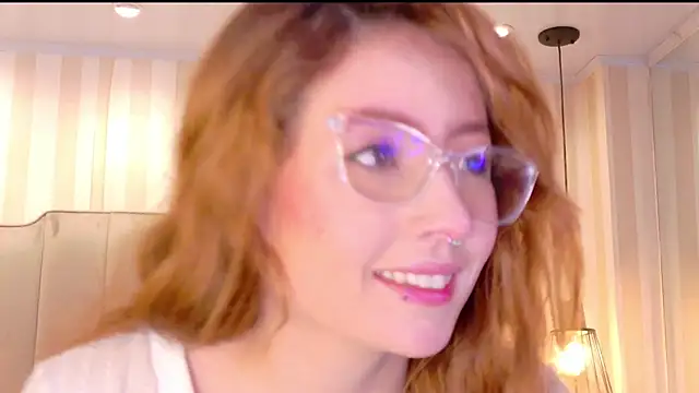 danielamilles online show from January 6, 1:26 pm