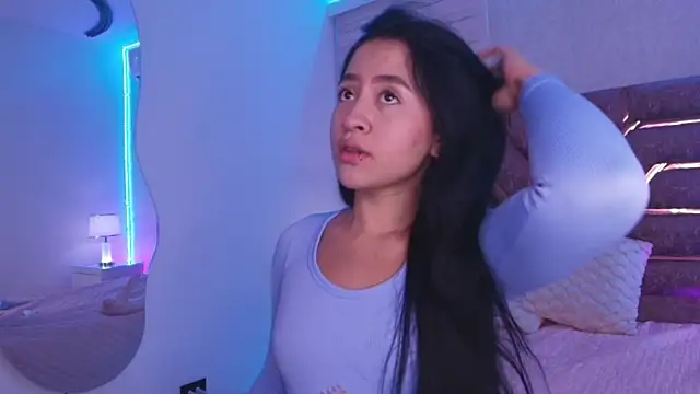 Snapshot of sofia_go_ chatting on April 28, 11:59 am sofia go online show from April 28, 11:59 am