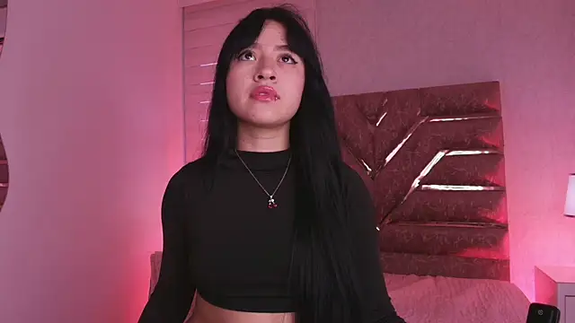 Snapshot of sofia_go_ chatting on May 14, 12:01 pm sofia go online show from May 14, 12:01 pm