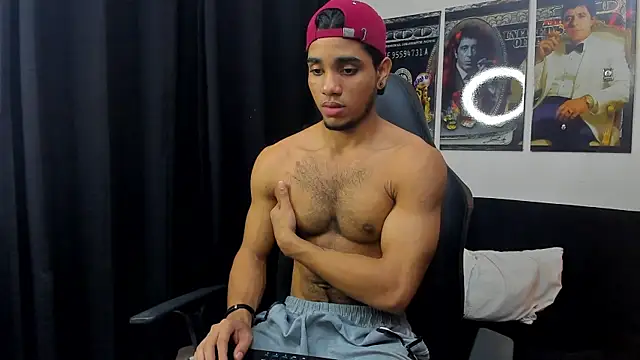 Dustyn Michelle1 online show from January 7, 5:15 pm