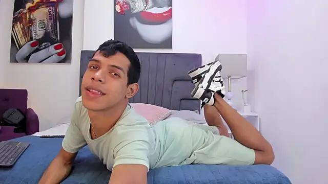 Snapshot of sven_basquia chatting on December 21, 7:10 pm sven basquia online show from December 21, 7:10 pm