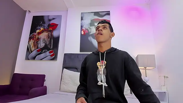 Snapshot of sven_basquia chatting on January 10, 7:37 pm sven basquia online show from January 10, 7:37 pm