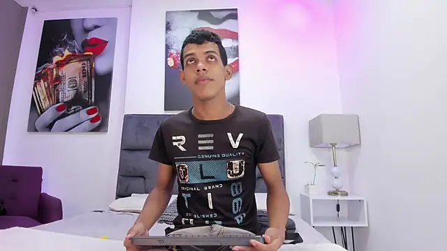 Snapshot of sven_basquia chatting on January 14, 7:19 pm sven basquia online show from January 14, 7:19 pm