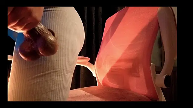 vickvalencia2 online show from April 14, 3:23 am