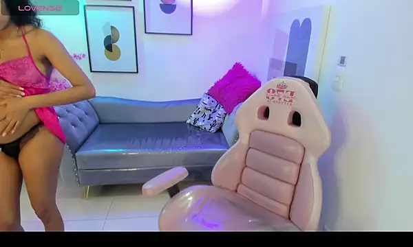 Snapshot of Nina_willyams chatting on February 18, 3:24 am Nina willyams online show from February 18, 3:24 am