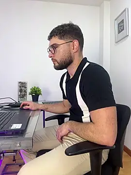 Steve-Carter online show from April 15, 11:50 am