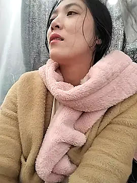 Snapshot of Maylyly_k2 chatting on December 16, 8:08 am Maylyly k2 online show from December 16, 8:08 am