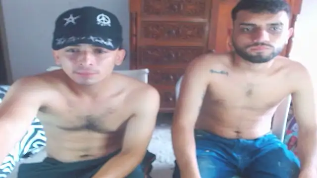 Snapshot of jamess_0 chatting on February 10, 4:44 pm jamess 0 online show from February 10, 4:44 pm