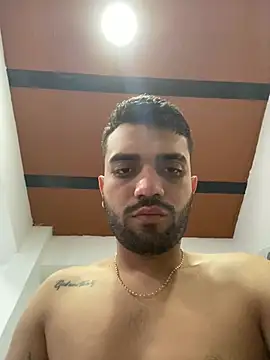 Snapshot of jamess_0 chatting on April 9, 4:45 pm jamess 0 online show from April 9, 4:45 pm