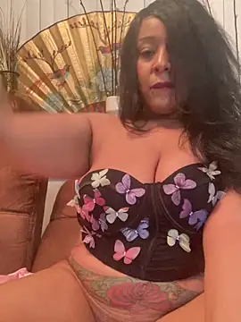 Snapshot of BettyCock chatting on June 10, 3:18 am BettyCock online show from June 10, 3:18 am