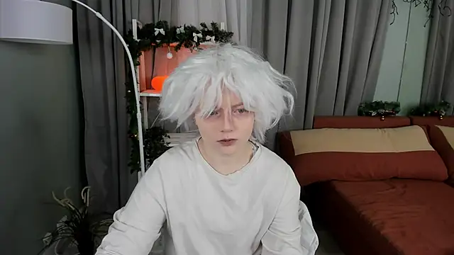 Snapshot of KellyKik chatting on December 15, 8:24 pm KellyKik online show from December 15, 8:24 pm