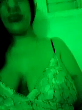 Snapshot of julietaloovee chatting on March 19, 7:34 am julietaloovee online show from March 19, 7:34 am