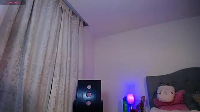 TOMBOYSEXX online show from March 30, 1:39 am