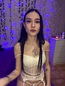 Show Lissa online show from December 15, 5:39 pm