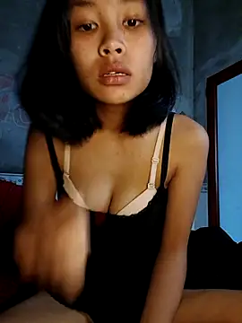 Snapshot of Kiu698 chatting on December 14, 3:23 am Kiu698 online show from December 14, 3:23 am