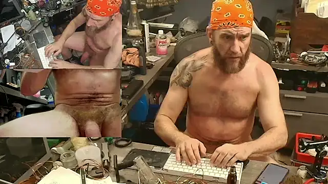 HouseOfHans online show from April 3, 2:59 pm